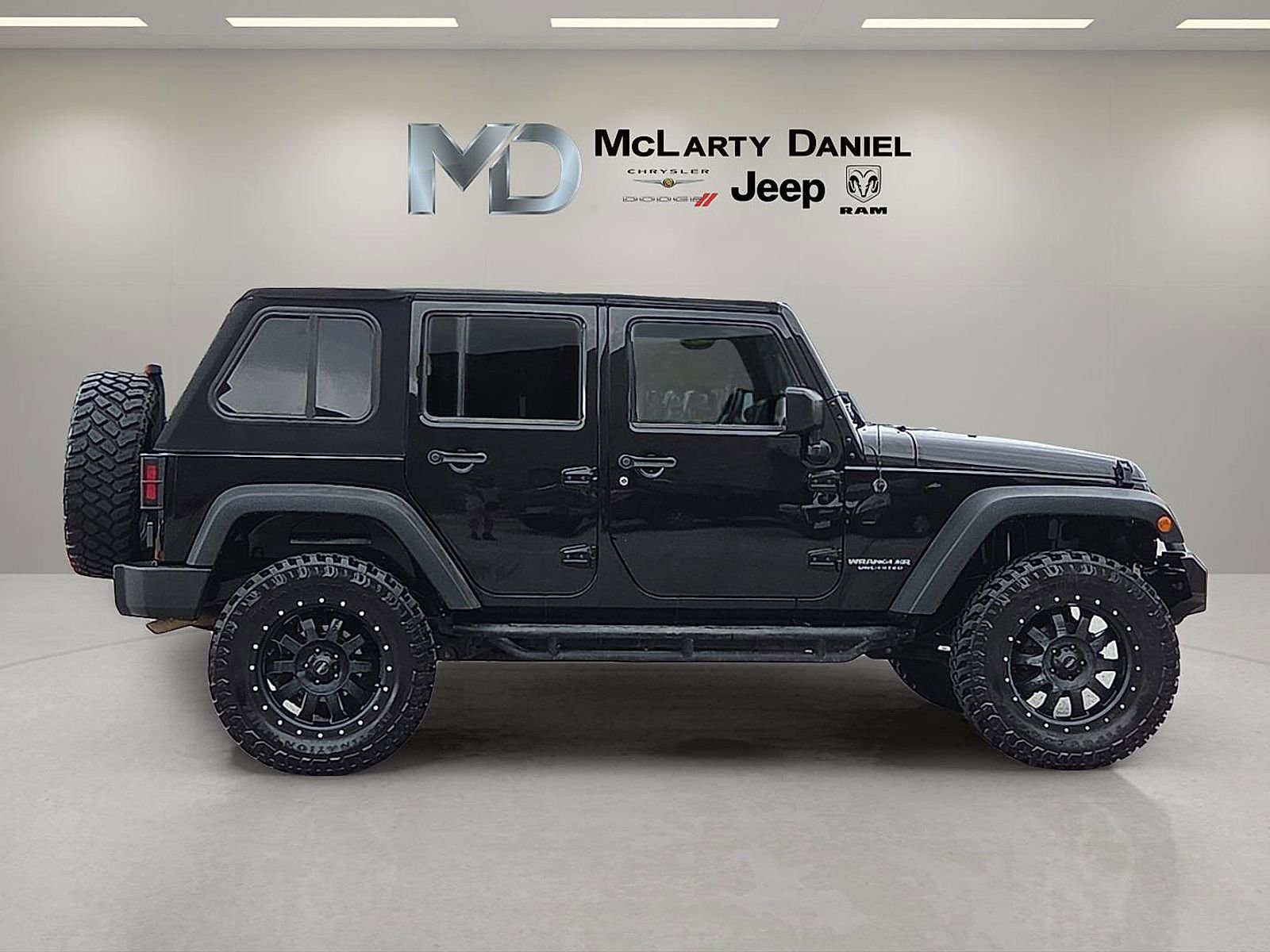 Used 2016 Jeep Wrangler Unlimited Sport w/ Quick Order Package 24S AWD/4WD image 6
