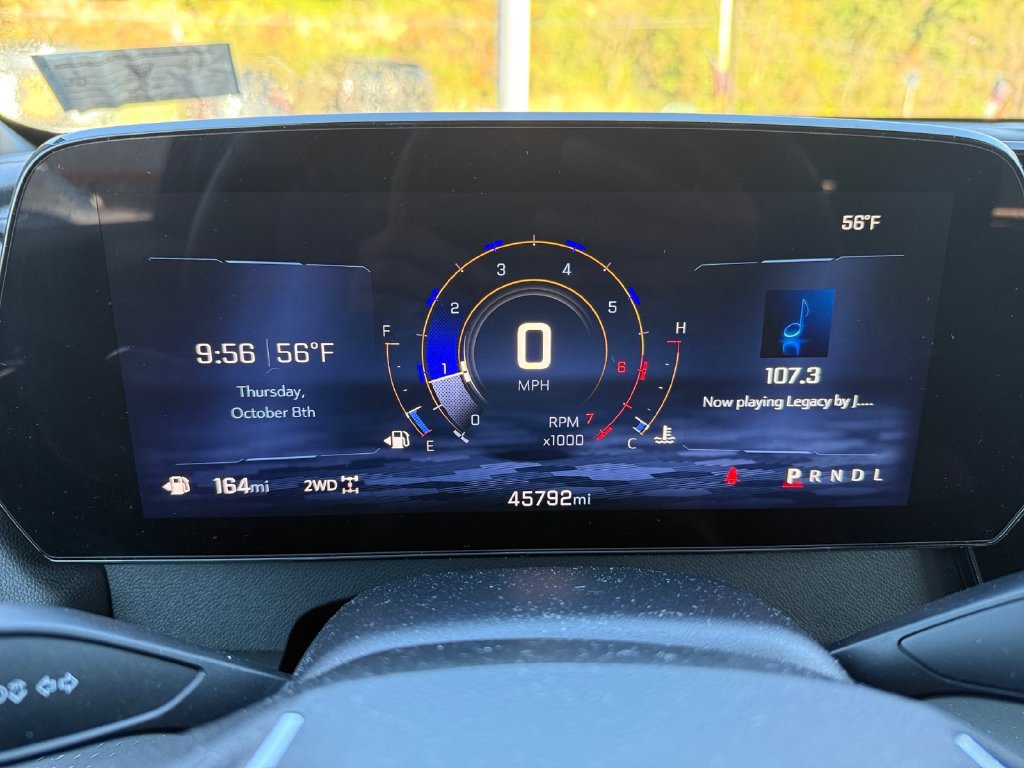 Used 2025 Chevrolet Traverse LT AWD/4WD image 16