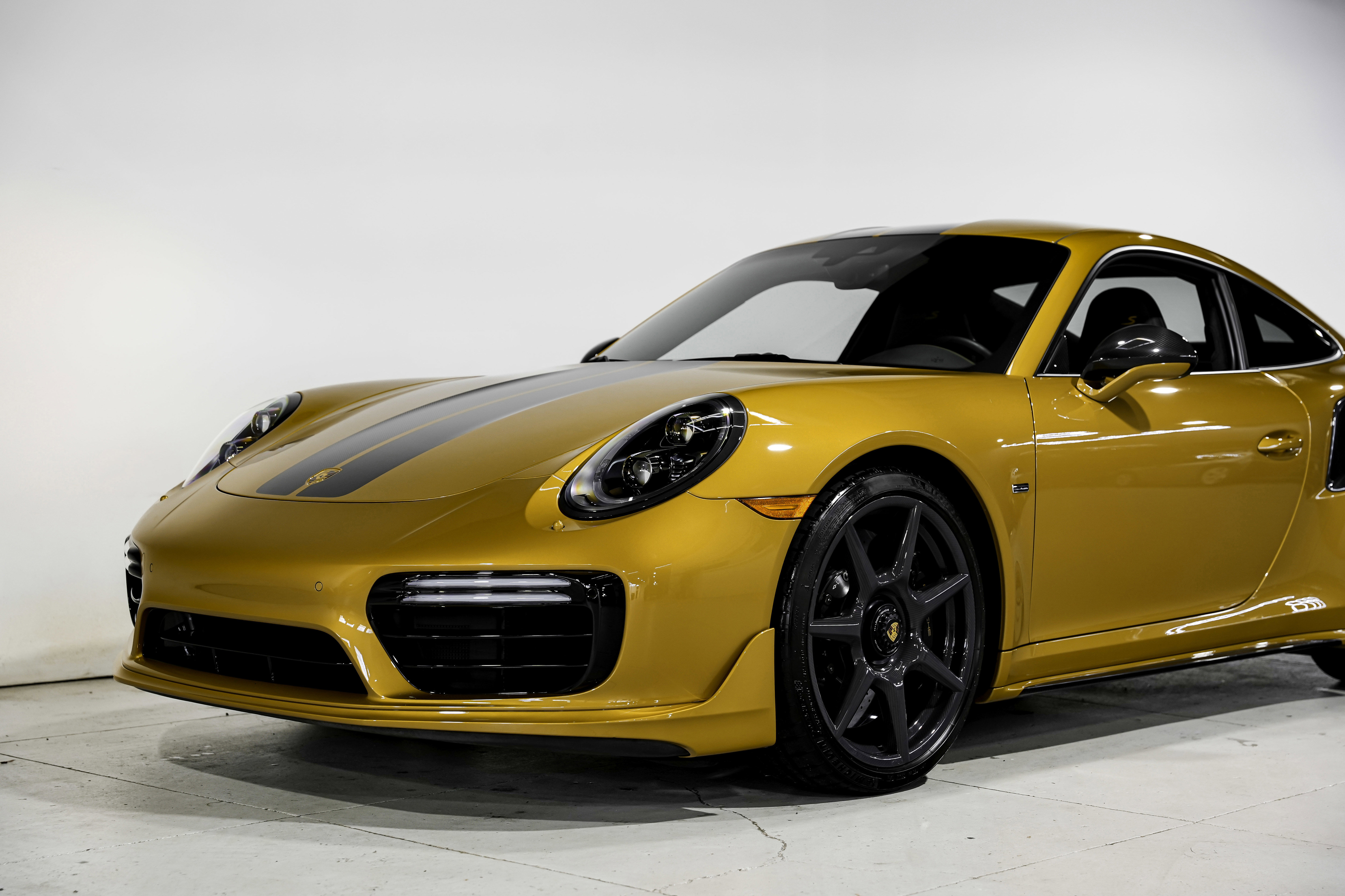Used 2018 Porsche 911 Turbo S image 41