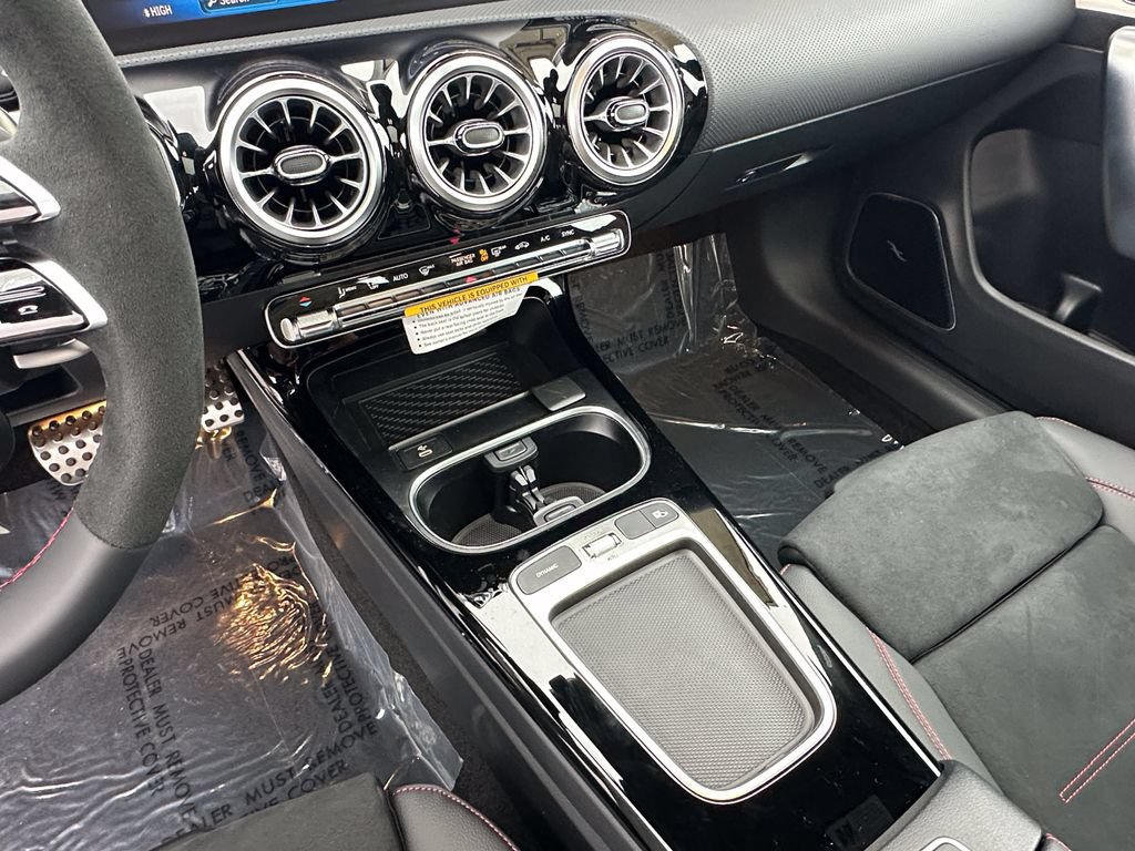 New 2026 Mercedes-Benz CLA 35 AMG 4MATIC image 32