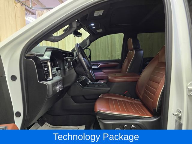 Used 2025 GMC Sierra 3500 Denali Ultimate image 12