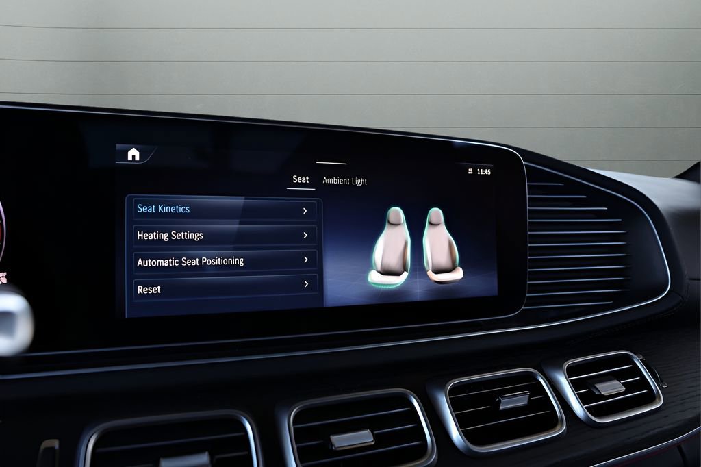 Used 2025 Mercedes-Benz GLS 450 4MATIC image 21