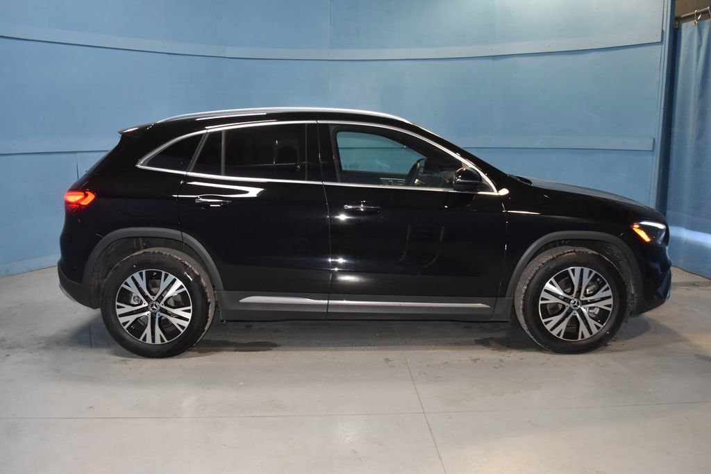 Certified 2025 Mercedes-Benz GLA 250 4MATIC image 21