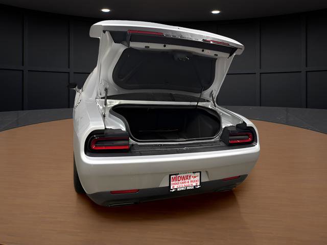 Used 2022 Dodge Challenger R/T w/ Performance Handling Group image 7