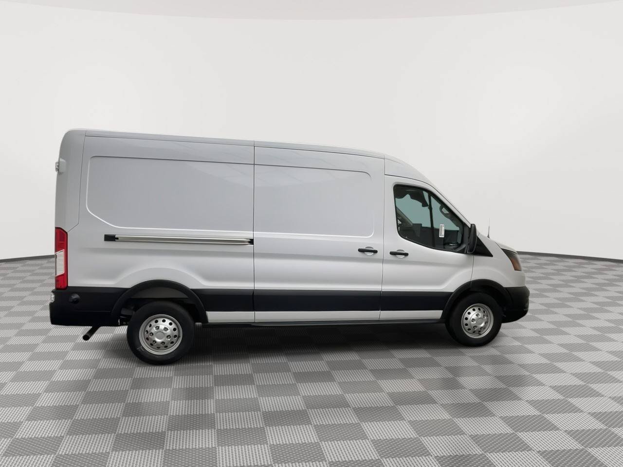 New 2026 Ford Transit 250 148 Medium Roof RWD image 34
