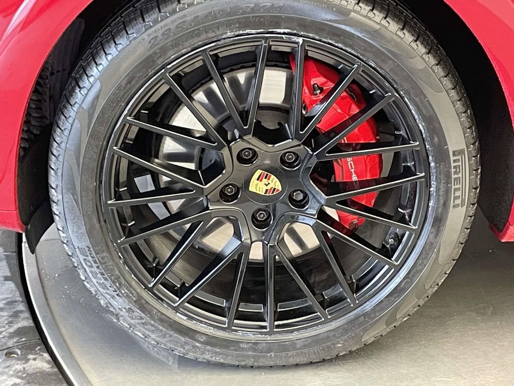 Certified 2023 Porsche Cayenne GTS AWD/4WD image 11