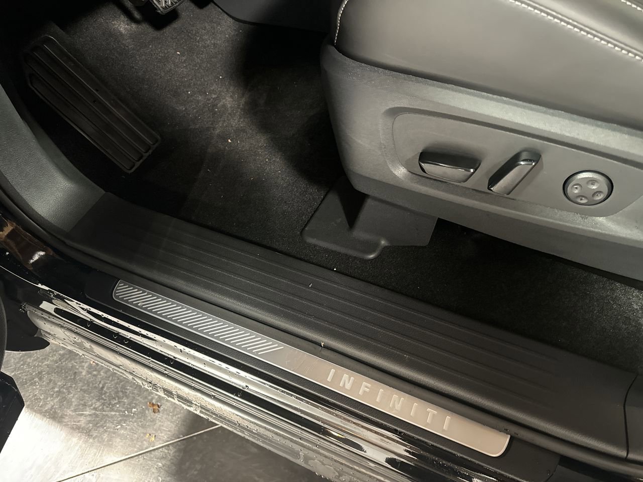 Certified 2025 INFINITI QX60 Pure image 46