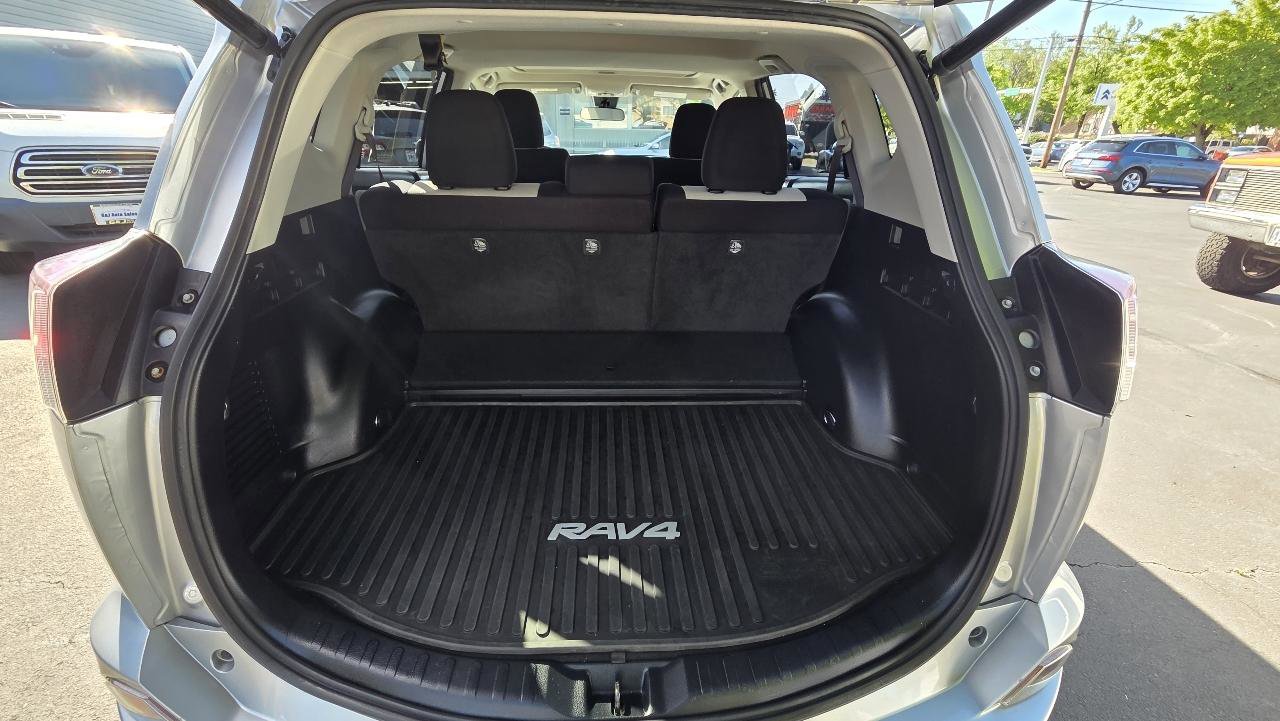 Used 2017 Toyota RAV4 XLE w/ All Weather Liner Package AWD/4WD image 19