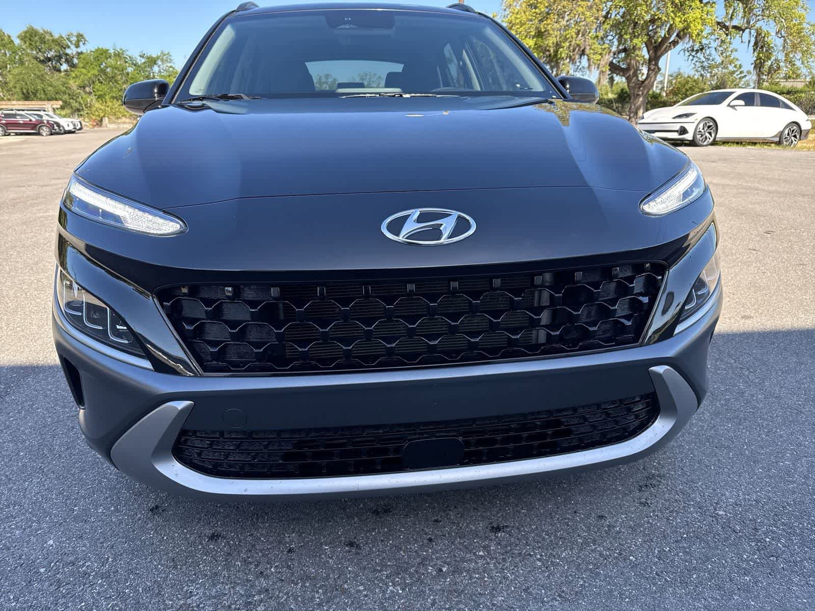 Used 2022 Hyundai Kona Limited AWD/4WD image 11