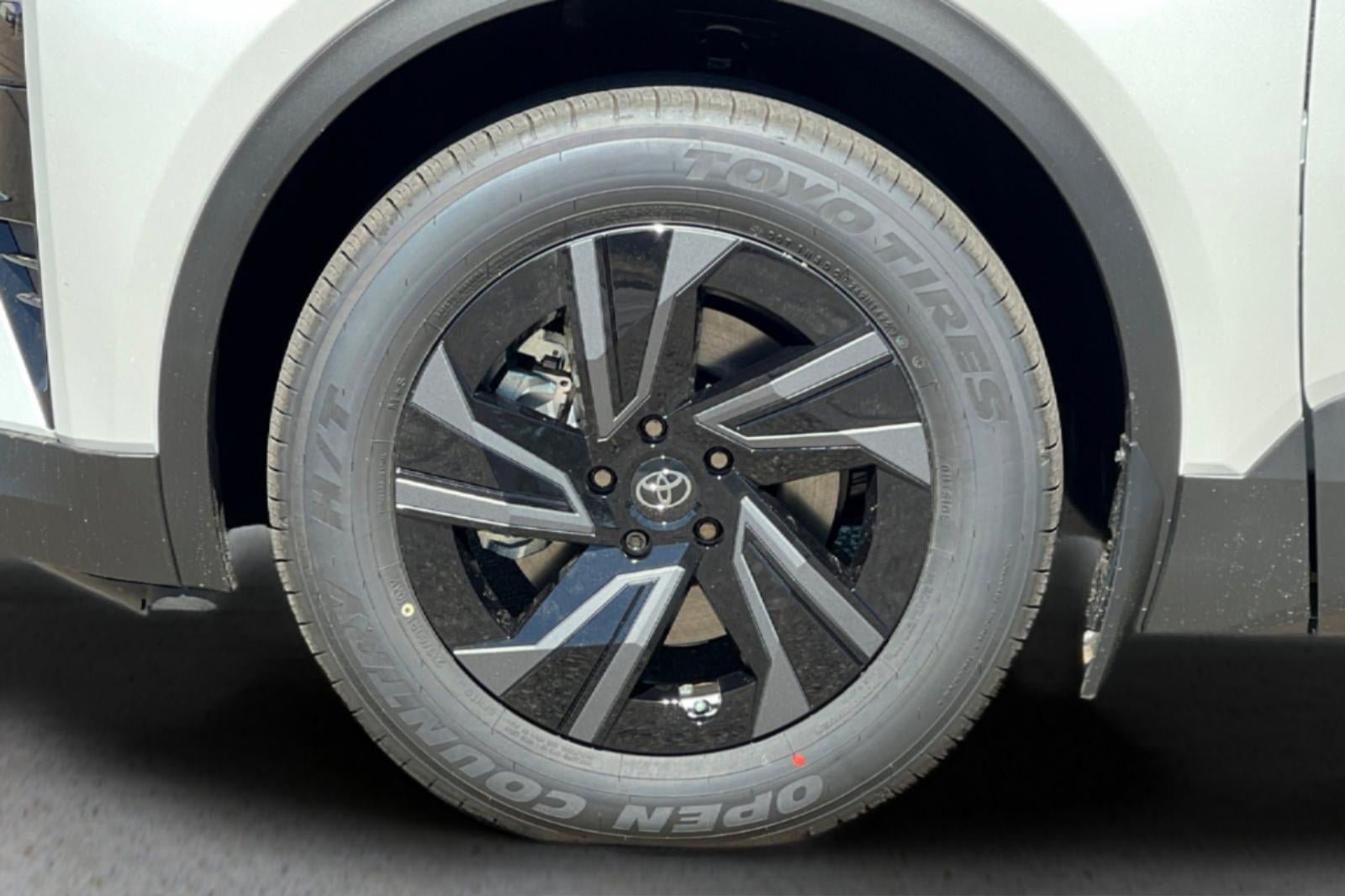 New 2026 Toyota C-HR AWD/4WD image 29
