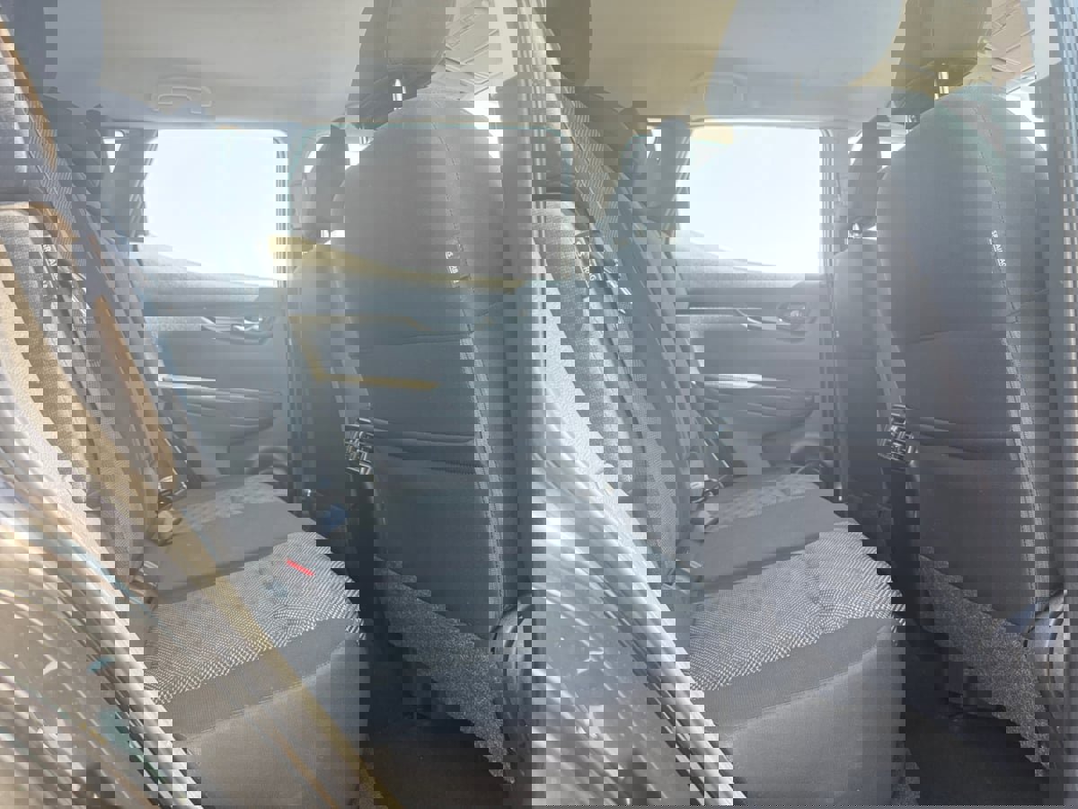 Used 2022 Nissan Rogue Sport SV image 18