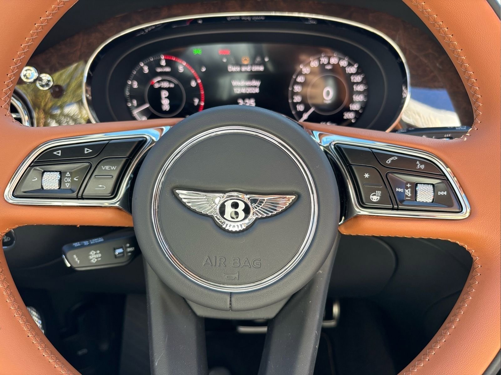 New 2025 Bentley Bentayga Extended Wheelbase image 59