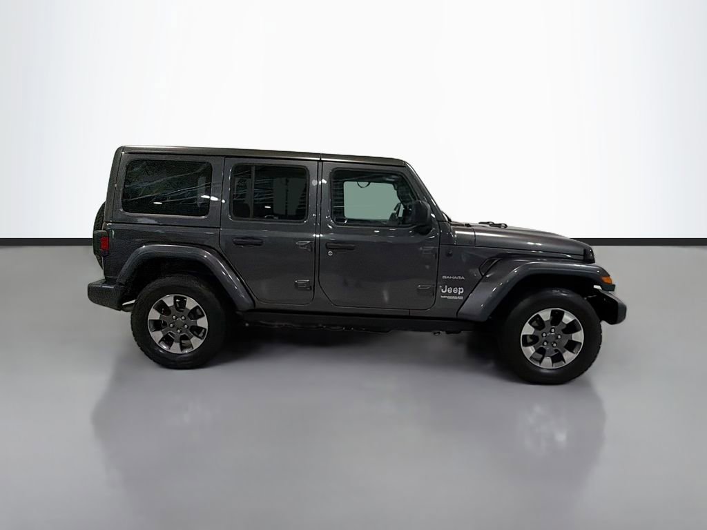 Used 2018 Jeep Wrangler Unlimited Sahara w/ Cold Weather Group AWD/4WD image 11