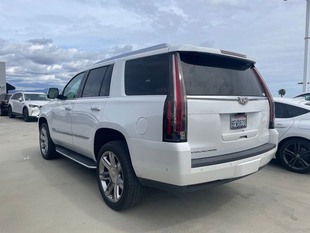 Used 2019 Cadillac Escalade Luxury RWD image 4