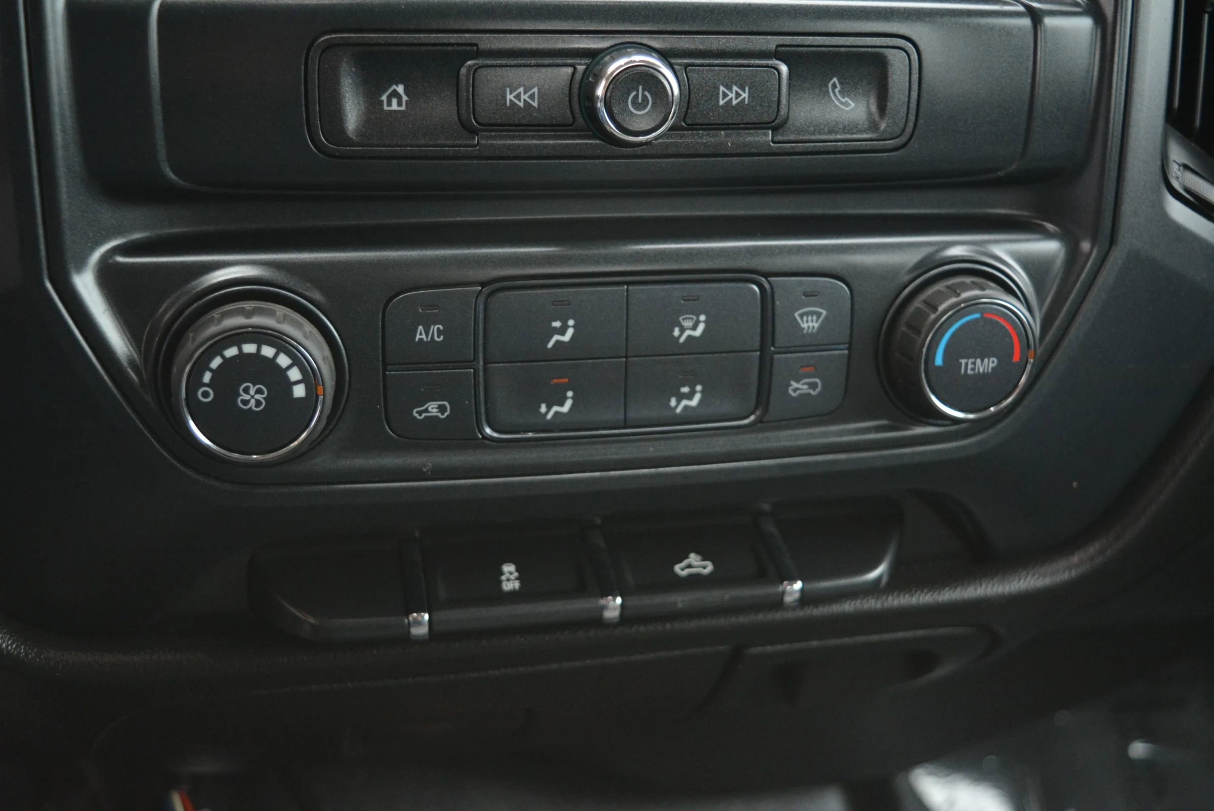 Used 2018 Chevrolet Silverado 2500 W/T image 22