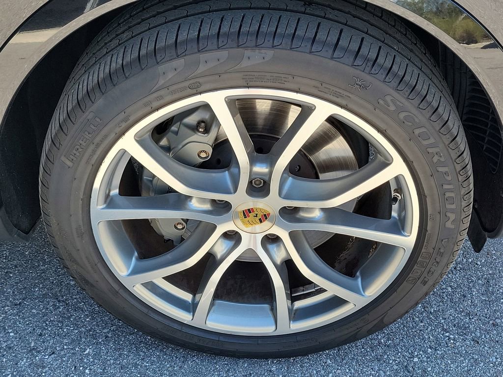 Certified 2020 Porsche Cayenne S image 13