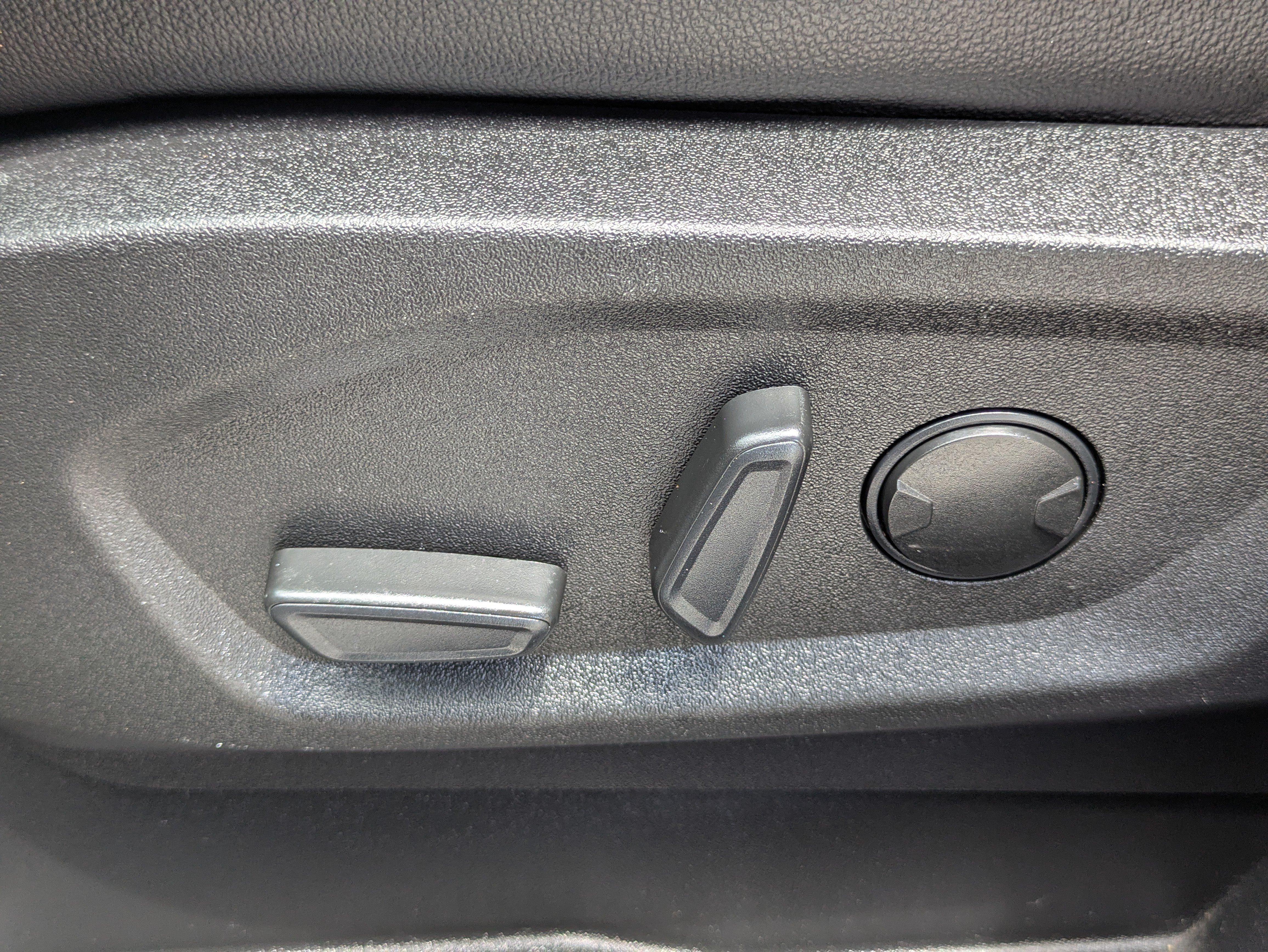 Used 2024 Ford Edge Titanium AWD/4WD image 20