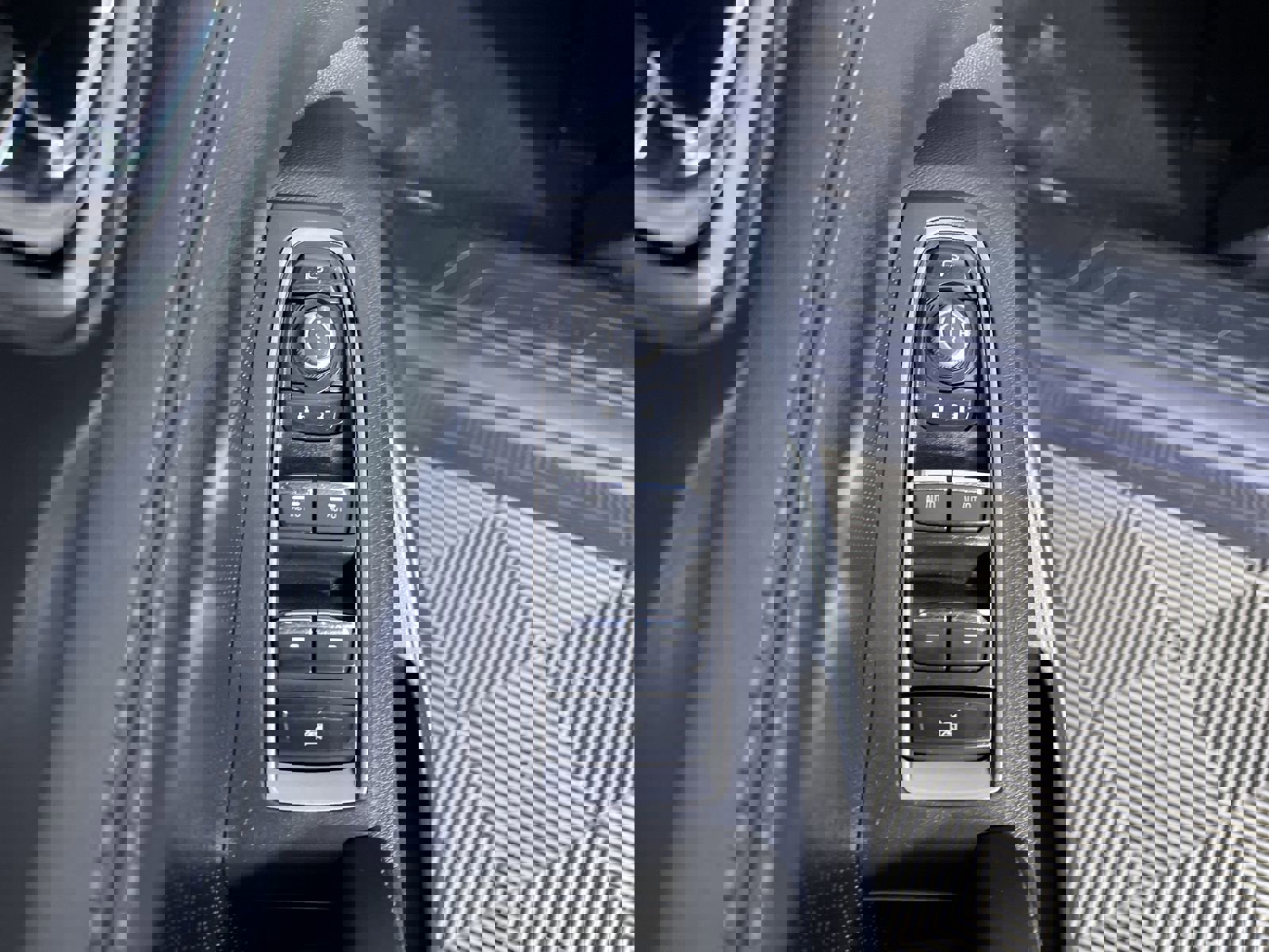 Used 2023 Subaru Ascent Limited w/ Technology Package image 14