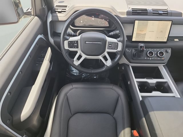Used 2025 Land Rover Defender 110 S AWD/4WD image 11