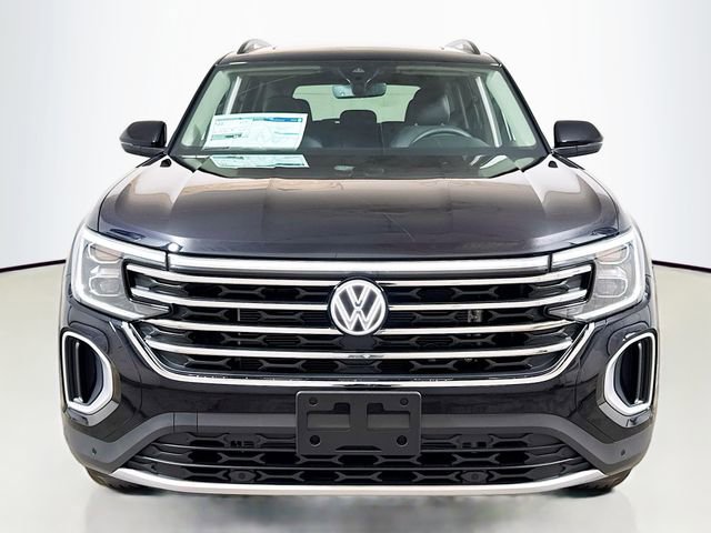 New 2026 Volkswagen Atlas SE FWD image 2