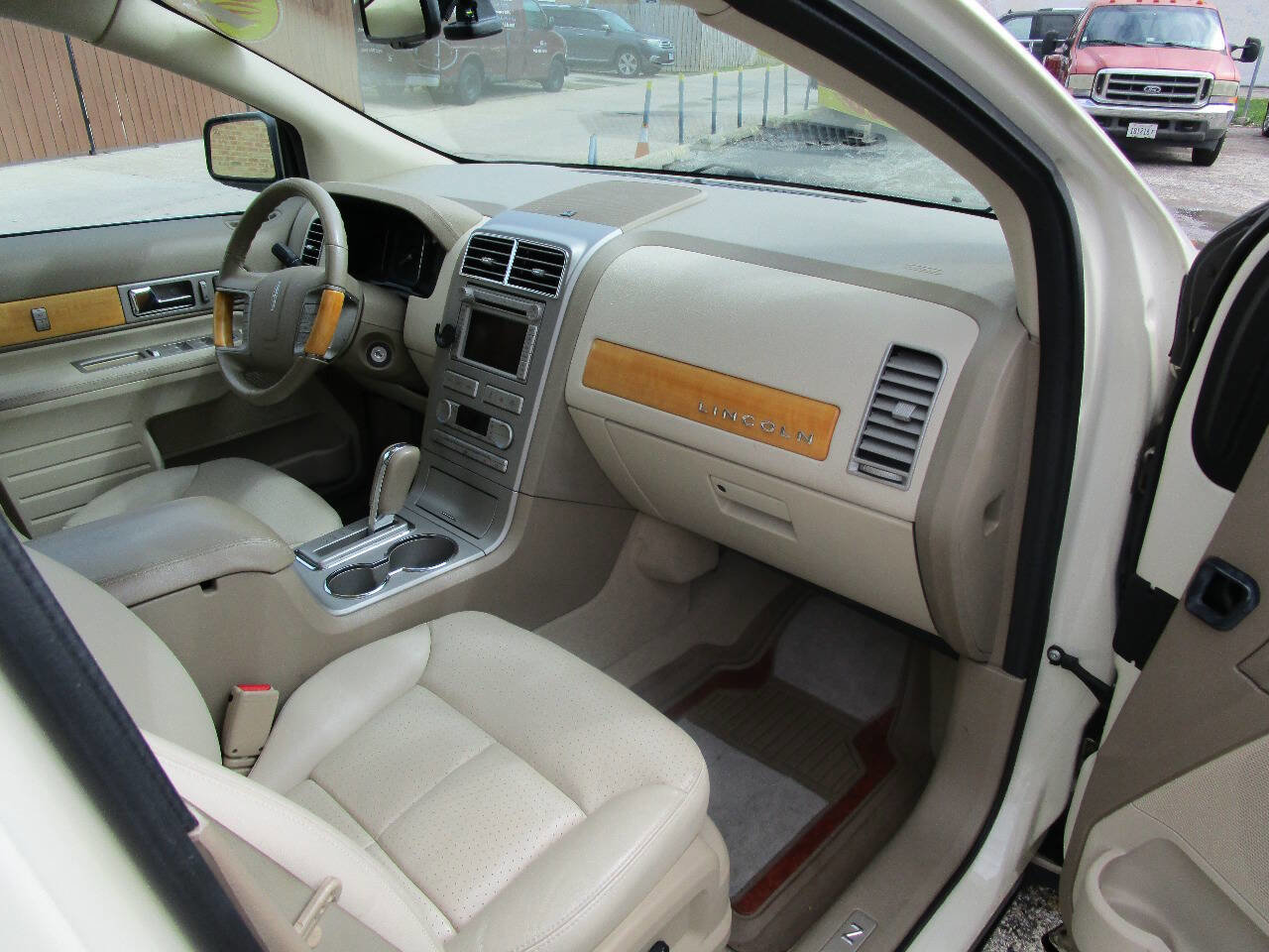 Used 2007 Lincoln MKX AWD image 17