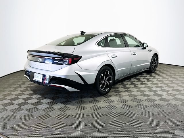 Used 2025 Hyundai Sonata SEL FWD image 8