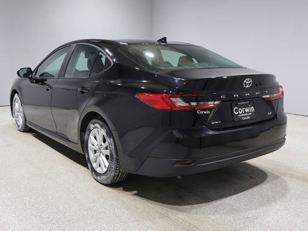Used 2025 Toyota Camry LE image 5