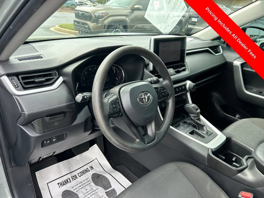 Used 2023 Toyota RAV4 XLE FWD image 3