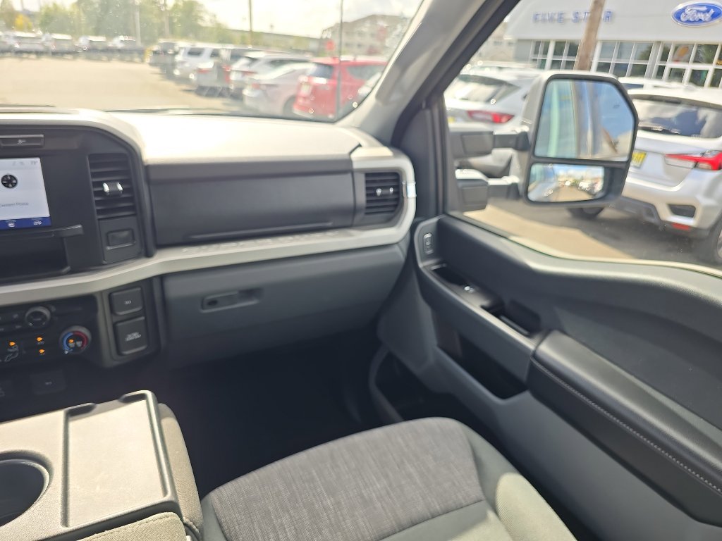 Used 2024 Ford F250 XLT image 22
