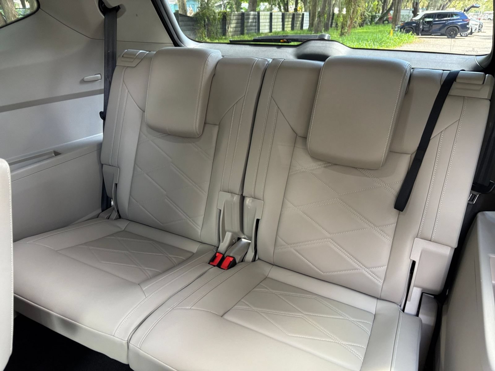 Used 2026 Volkswagen Atlas SE FWD image 31