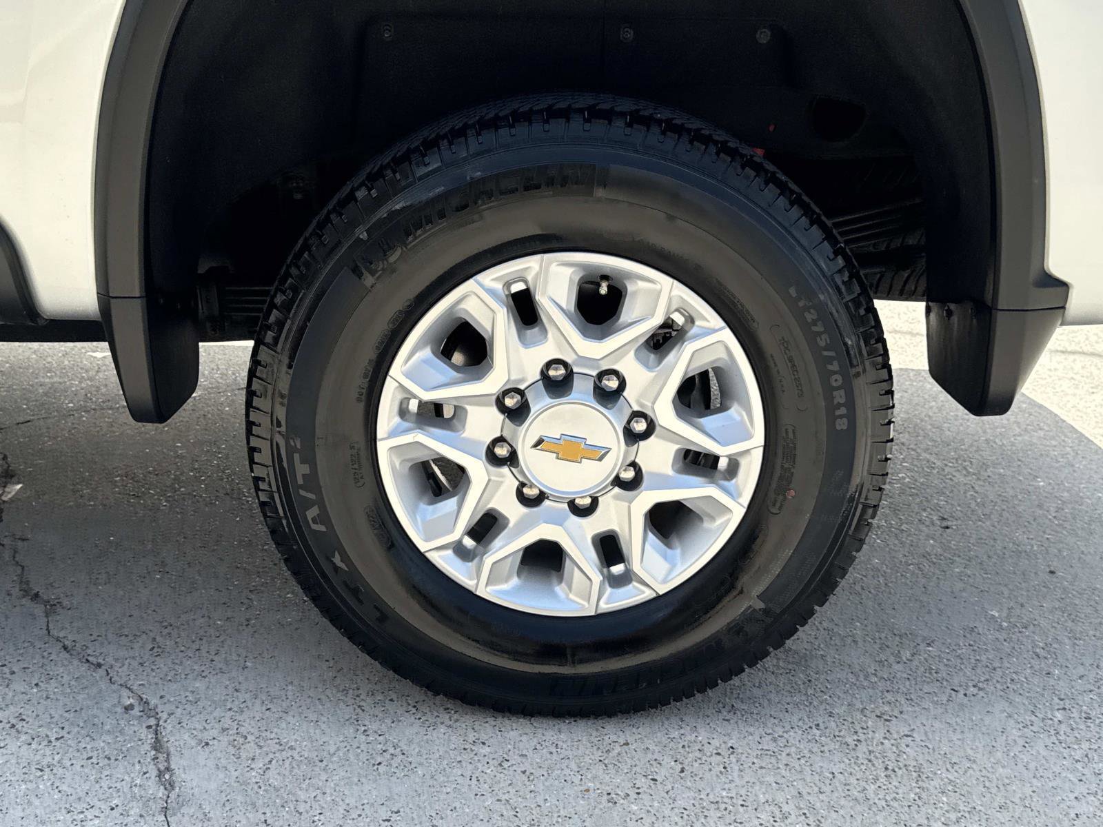 Used 2023 Chevrolet Silverado 2500 LT w/ Convenience Package image 4