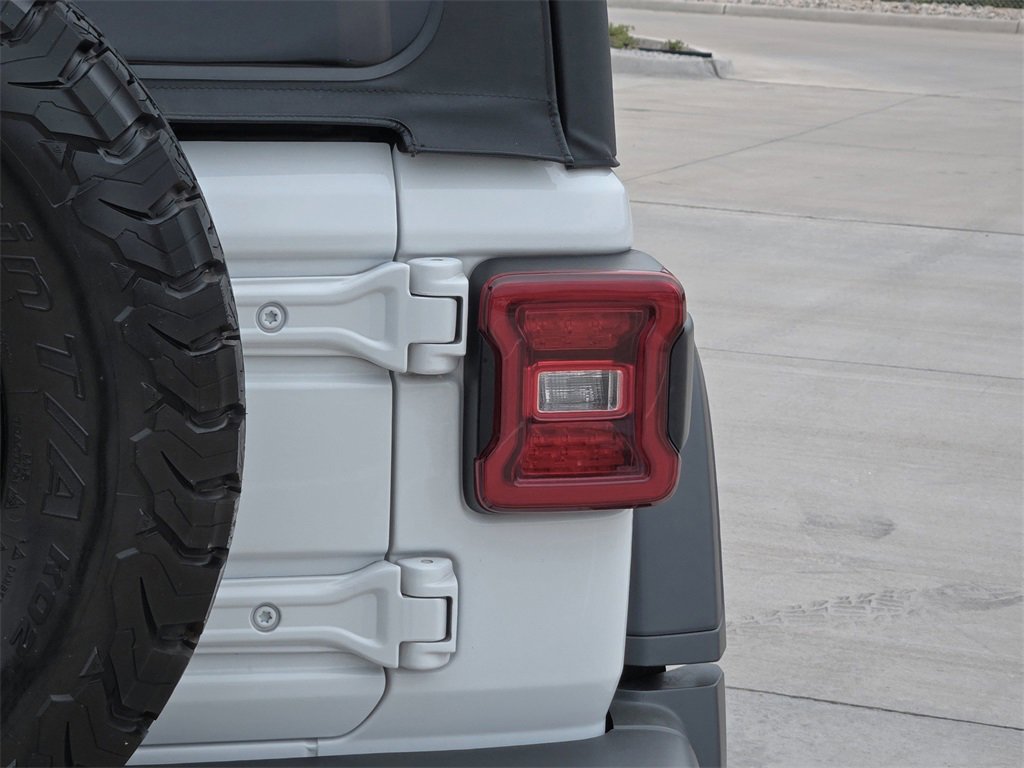 Used 2022 Jeep Wrangler Unlimited Rubicon 4xe w/ Safety Group image 6