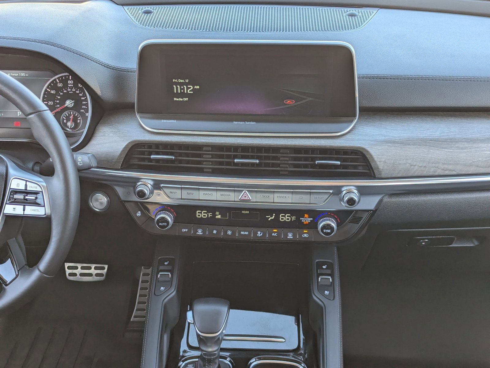 Used 2022 Kia Telluride SX w/ SX Prestige Package image 17