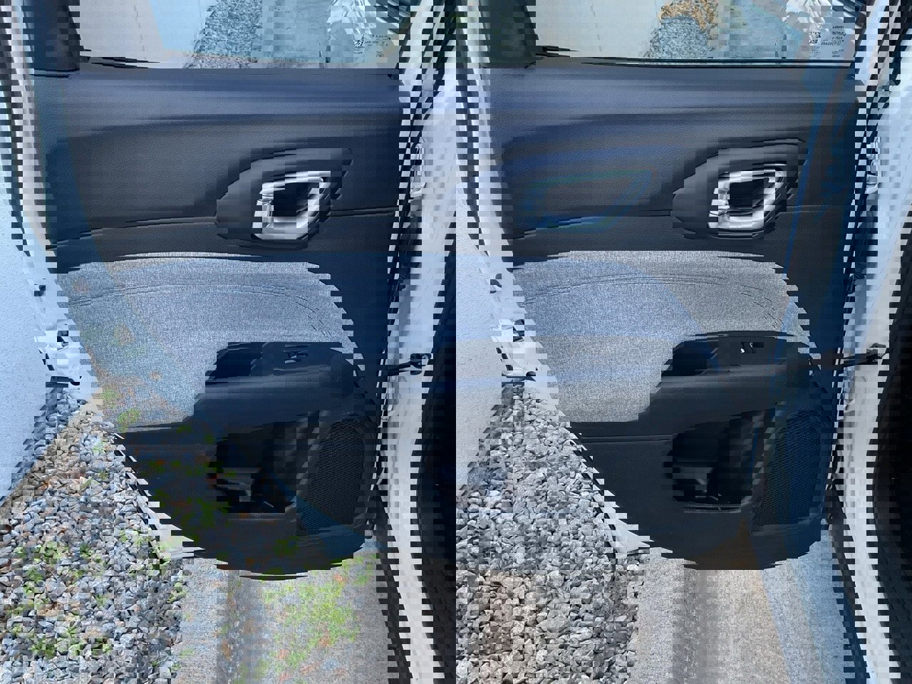 Used 2023 Jeep Compass Latitude image 18