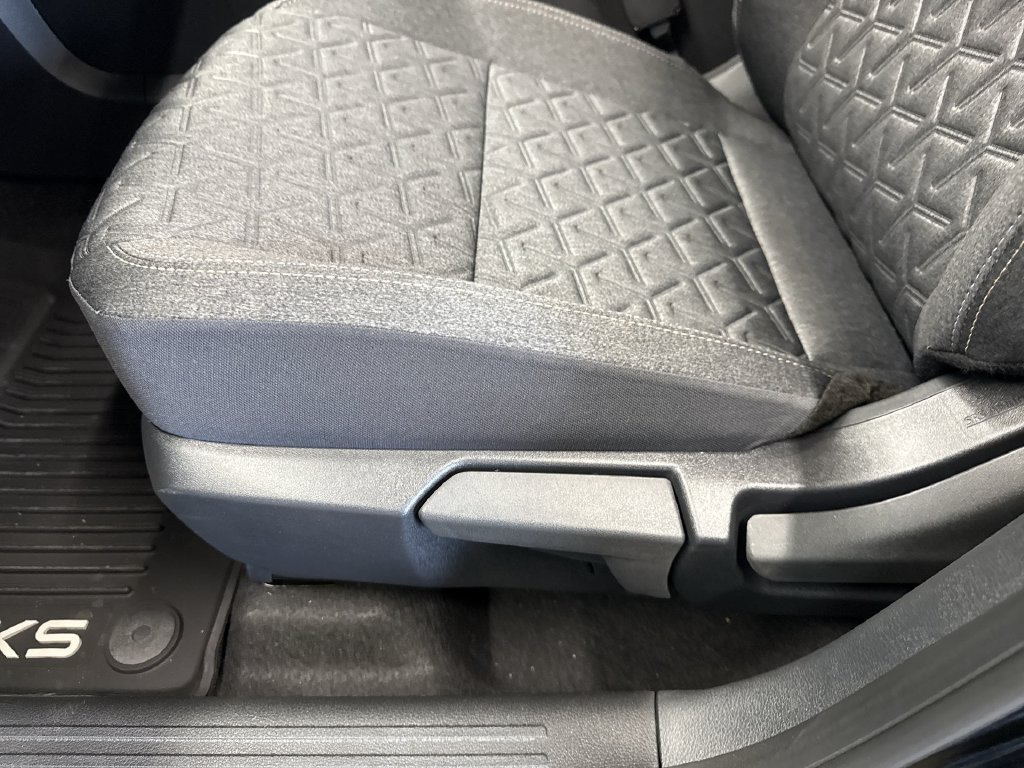 New 2027 Nissan Kicks SV AWD/4WD image 14