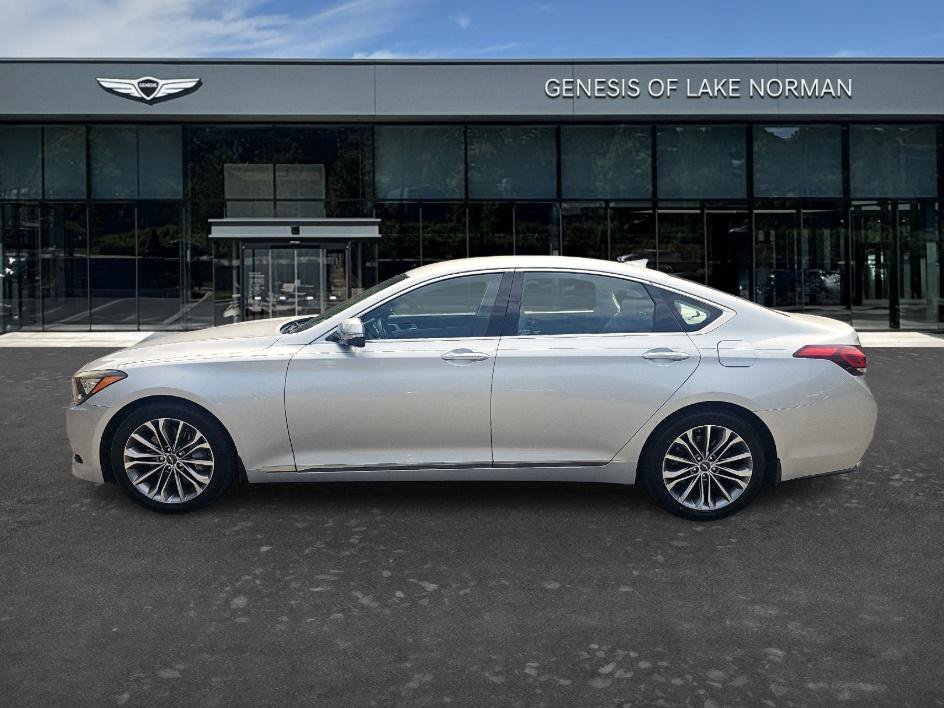 Used 2015 Hyundai Genesis 3.8 RWD image 7