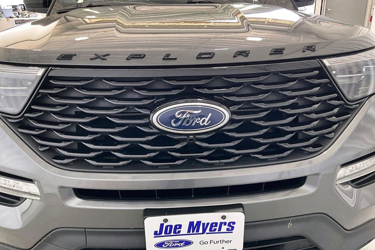 Used 2023 Ford Explorer ST-Line w/ Class IV Trailer Tow Package image 27