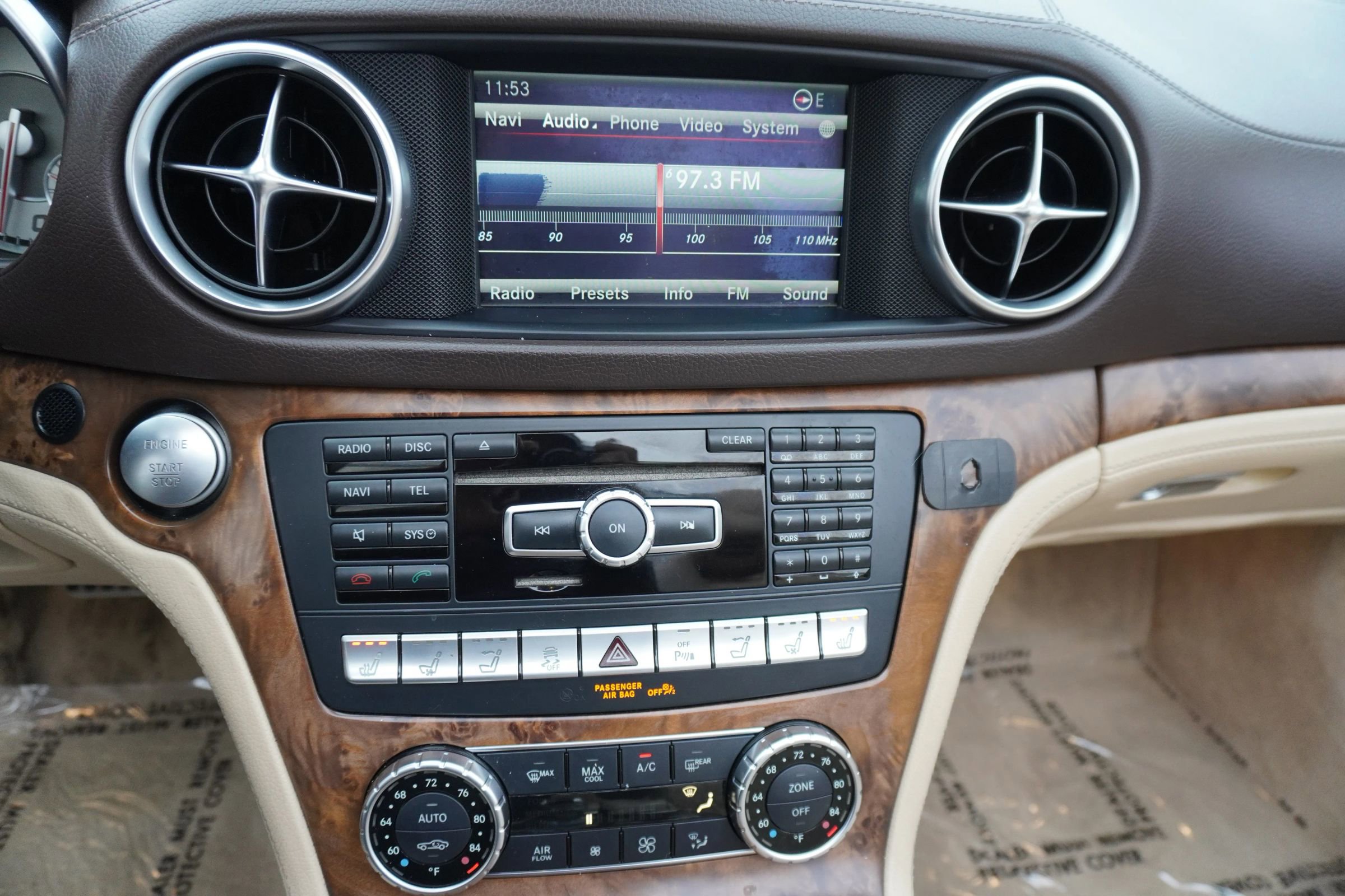 Used 2015 Mercedes-Benz SL 400 image 17