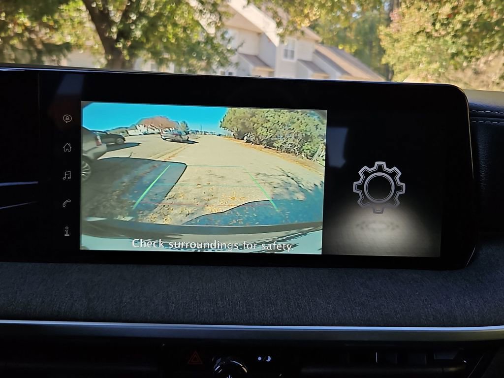 Used 2025 Nissan Kicks SV w/ SV Premium Package image 18