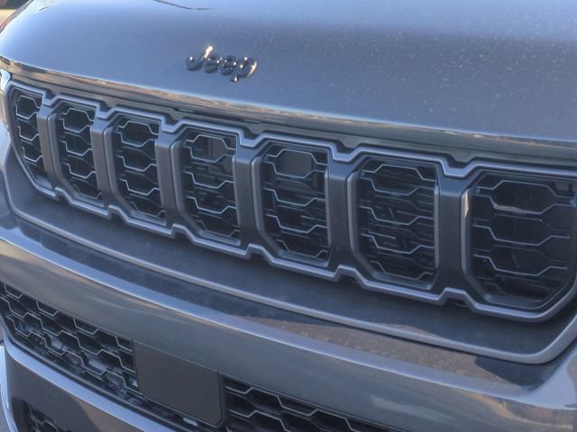 New 2026 Jeep Grand Cherokee Altitude AWD/4WD image 24