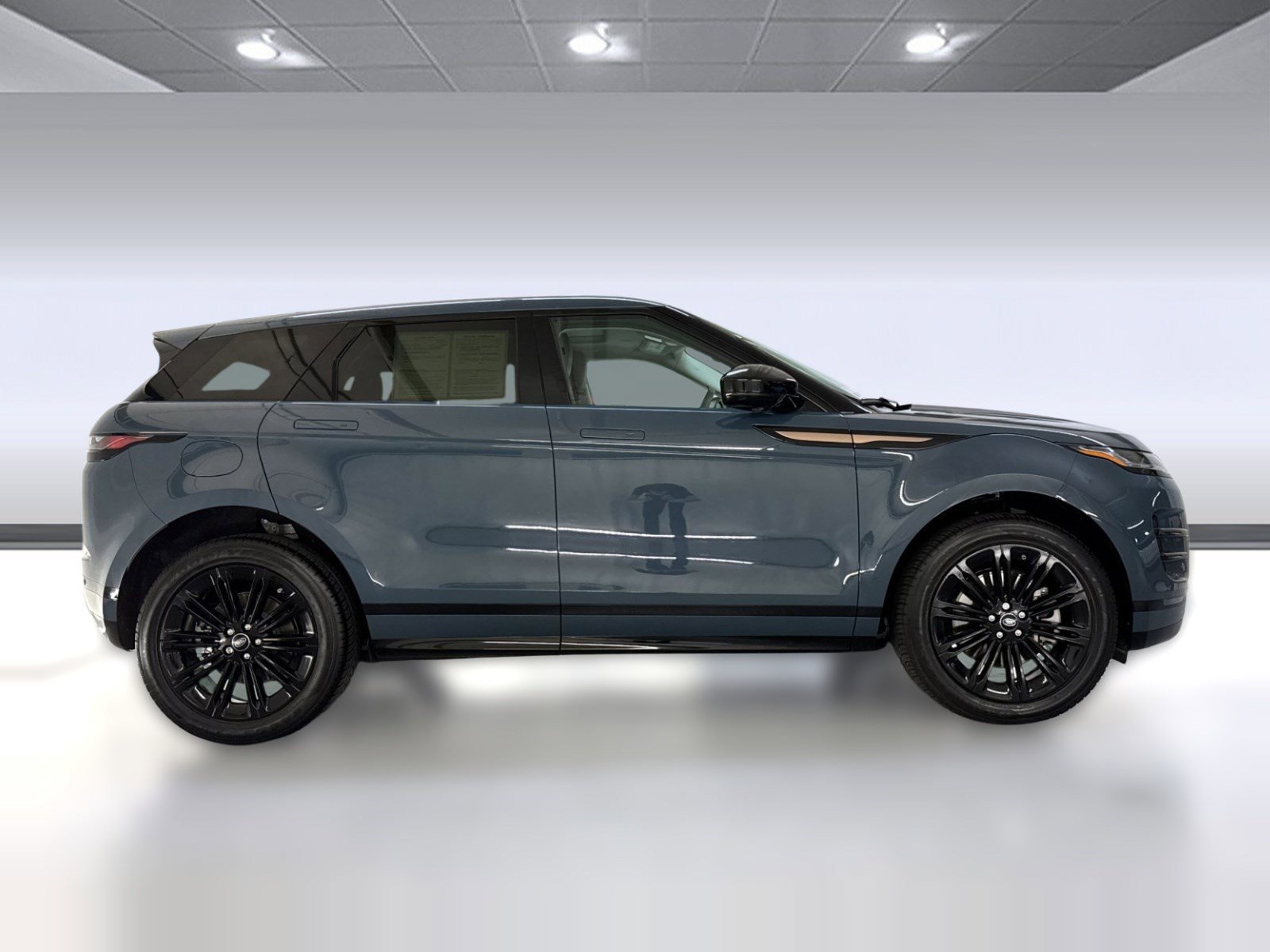 Used 2024 Land Rover Range Rover Evoque Dynamic SE image 7