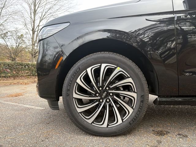 New 2025 Lincoln Navigator L Black Label AWD/4WD image 10