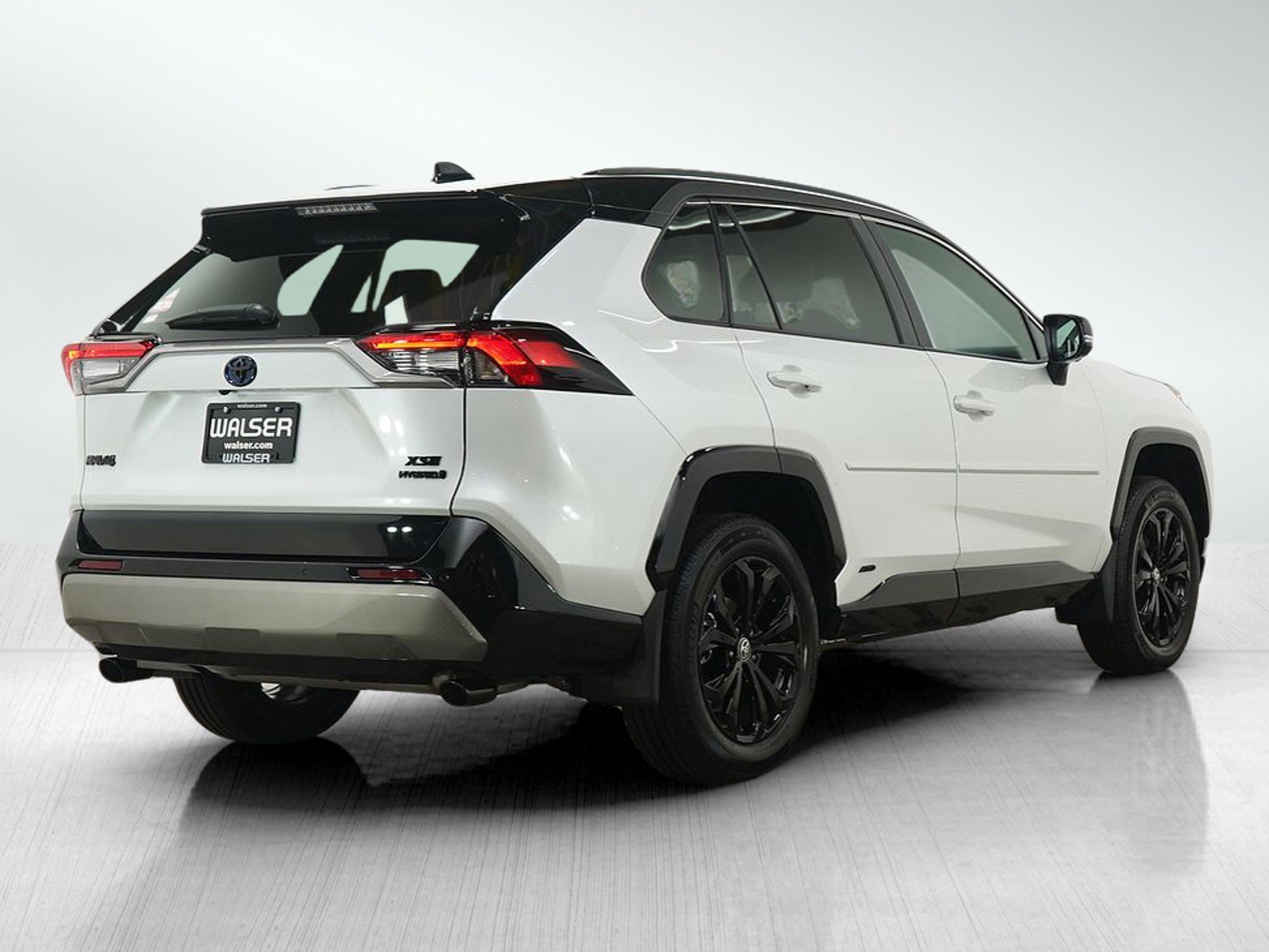 Used 2024 Toyota RAV4 XSE w/ Advanced Technology Package image 5