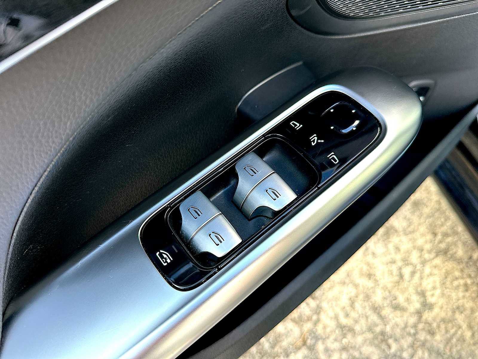 Used 2024 Mercedes-Benz C 300 4MATIC Sedan image 15