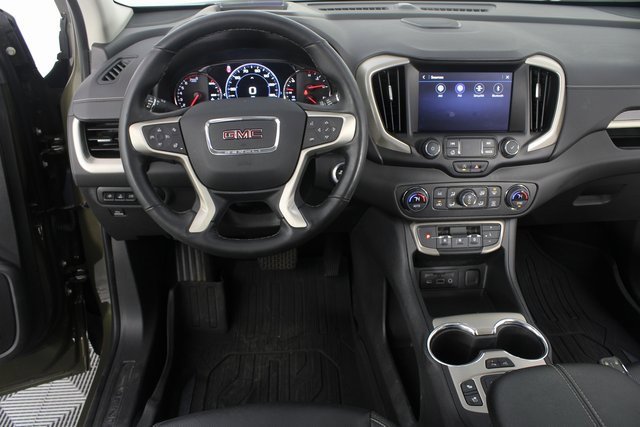 Used 2023 GMC Terrain Denali w/ Denali Premium Package image 13