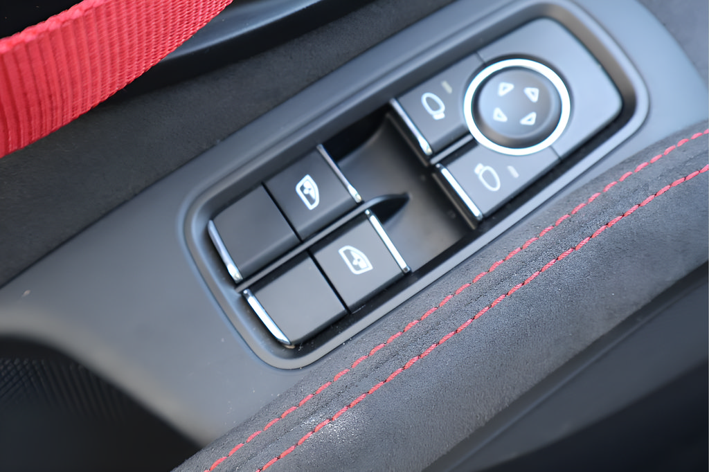 Used 2024 Porsche 718 Boxster Spyder RS RWD image 12
