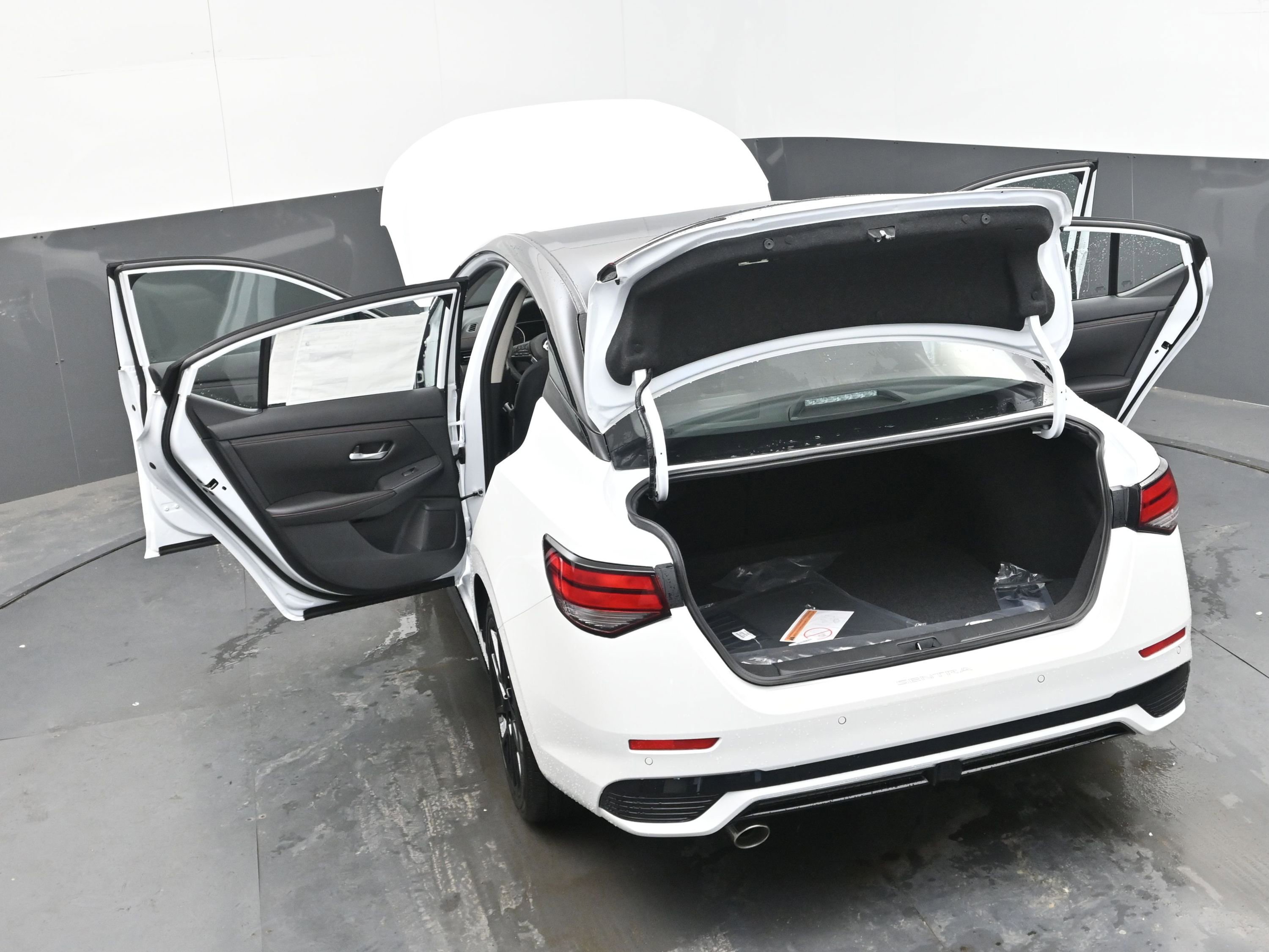 New 2025 Nissan Sentra SR w/ Midnight Edition image 43