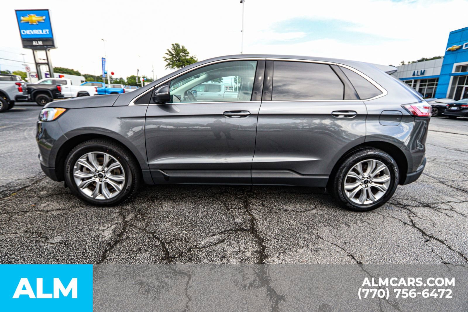 Used 2024 Ford Edge Titanium image 10