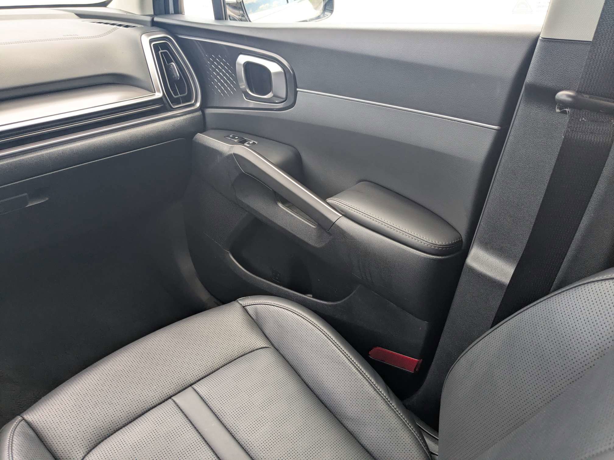 Certified 2025 Kia Sorento S AWD/4WD image 19
