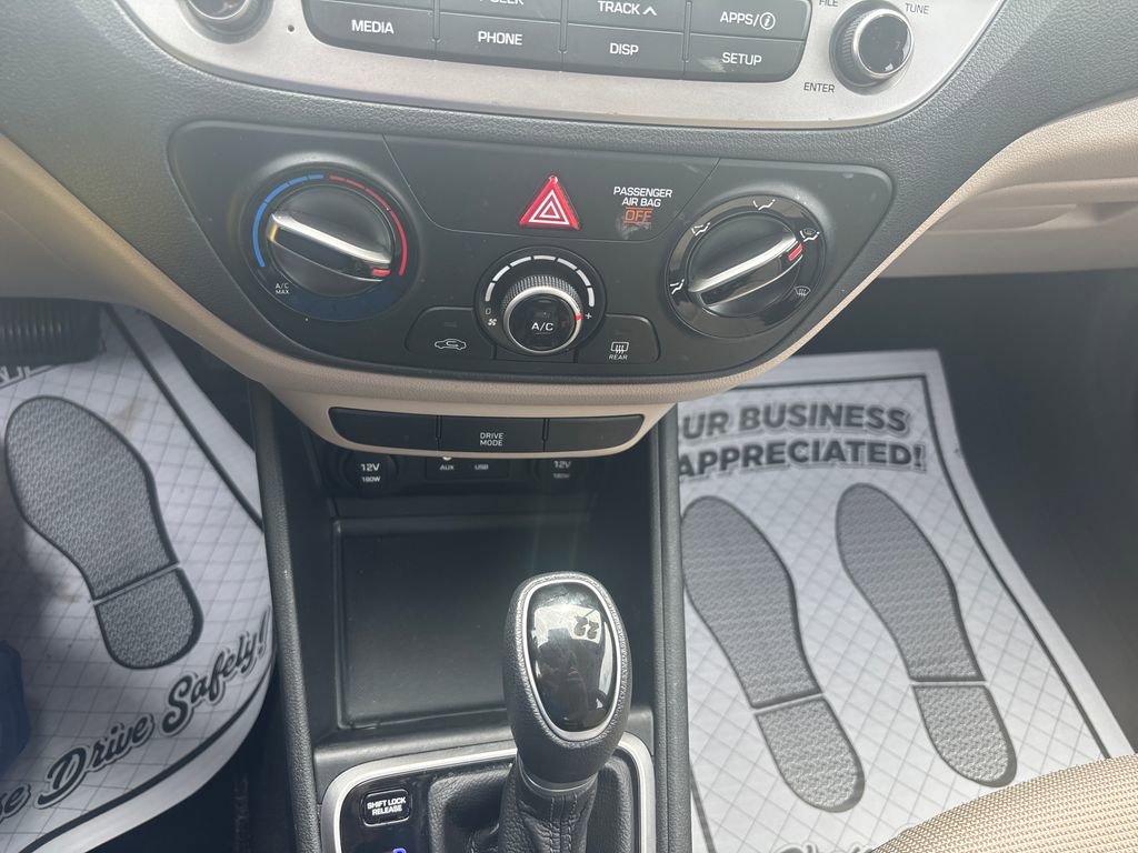 Used 2022 Hyundai Accent SEL FWD image 24